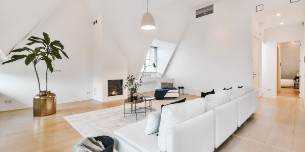 Comprar / Vender Casas Unifamiliares y Chalets en Reus · con Tarima Flotante