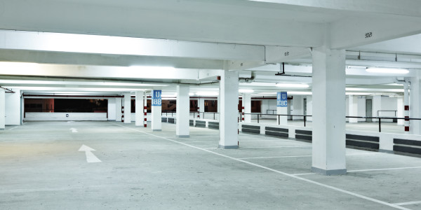 Comprar / Vender Pisos y Plantas Bajas en Reus · con Garaje / Parking