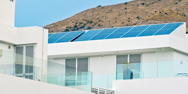 Comprar / Vender Pisos y Plantas Bajas en Reus · con Placas Solares